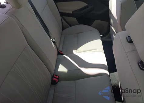 2016 Ford Focus Se z USA, uszkodzony, nr VIN 1FADP3F20GL401697